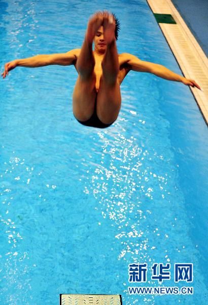 Открытые тренировки Государственной команды по прыжкам в воду КНР перед Азиатскими играми в Гуанчжоу 4