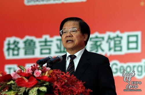 На фото: министр культуры Китая Цай У выступил с речью на торжественной церемонии в честь Дня Павильона Грузии.