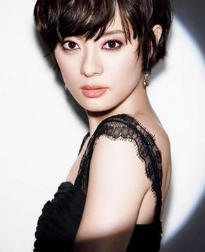 4 вида макияжа очаровательной актрисы и певицы Сунь Ли в музыкальном клипе