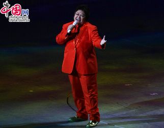 Известная китайская певица Хань Хун исполнила песню на церемонии закрытия ЭКСПО-2010