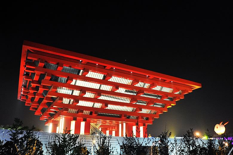 Ночная красота Национального павильона Китая на ЭКСПО-2010 в Шанхае