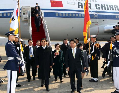Председатель КНР Ху Цзиньтао прибыл в Сеул для участия в саммите 'Группы 20'
