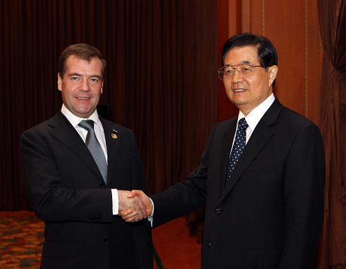 Председатель КНР Ху Цзиньтао провел встречу с президентом РФ Д. Медведевым 