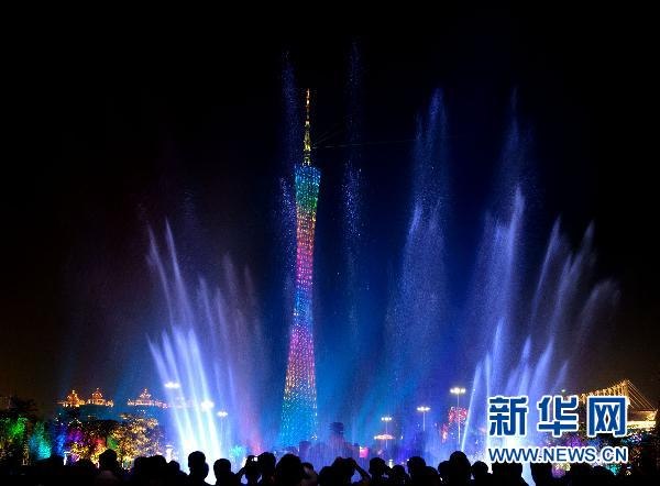 Большой музыкальный фонтан в Гуанчжоу украшает Азиатские игры 3