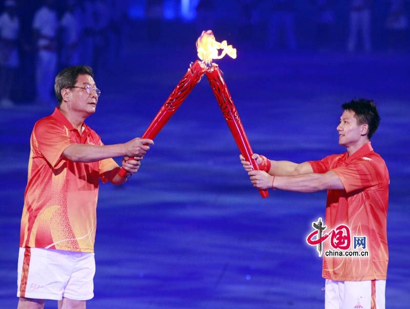 Церемония зажжения факела Азиатских игр в Гуанчжоу3