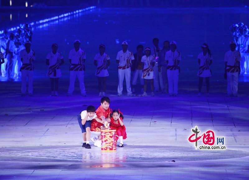 Церемония зажжения факела Азиатских игр в Гуанчжоу5