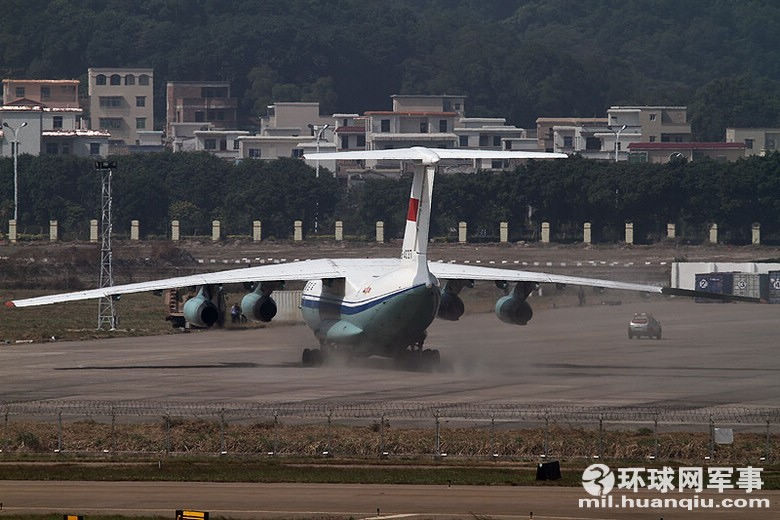 Транспортные самолеты китайских войск «Ир-76» появились на Авиасалоне г. Чжухай