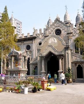 Единственный монастырь в Китае в стиле Мьянмы
