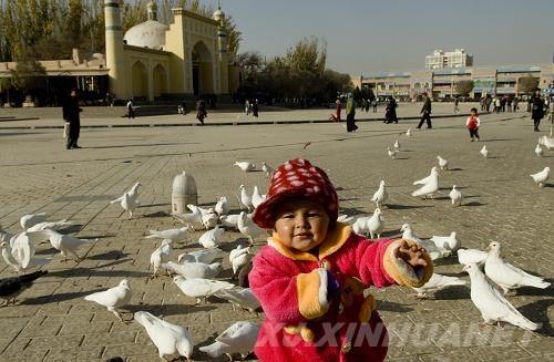 В Кашгаре Синьцзяна царит глубокая атмосфера праздника «Курбан-байрам»