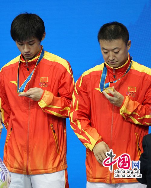 Мужская команда Китая по настольному теннису завоевала золотые медали на Азиатских играх3