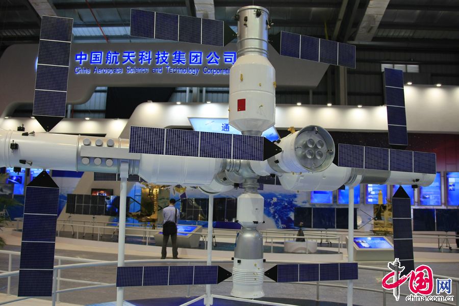 Чжухайский авиасалон-2010: Павильон Китайской аэрокосмической корпорации 8