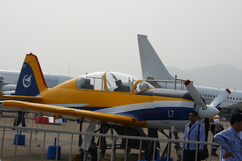 Маленькие самолеты на авиасалоне в Чжухае5