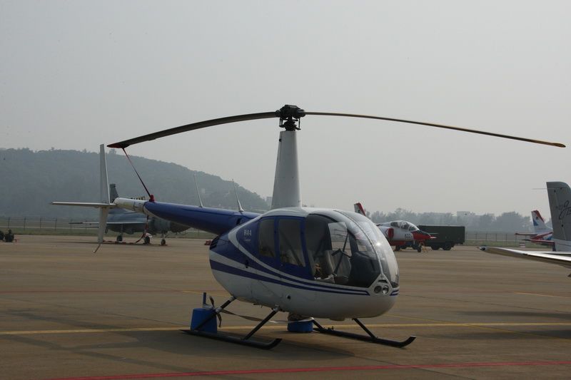 Маленькие самолеты на авиасалоне в Чжухае7