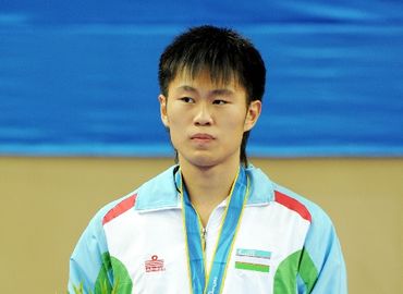 Дмитрий Ким из Узбекистана занял второе место в соревновании по тхэквондо в весовой категории до 74 кг. на Азиатских играх в Гуанчжоу