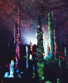 Красивые пейзажи пещер в Китае 2