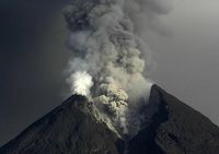 304 человек погибли в результате извержения пепла вулканом Мерапи