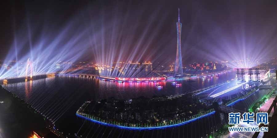 Красивые пейзажи на берегах Реки Чжуцзян в ночи закрытия Азиатских игр 4