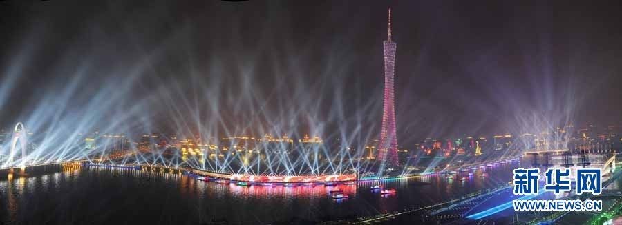 Красивые пейзажи на берегах Реки Чжуцзян в ночи закрытия Азиатских игр 5