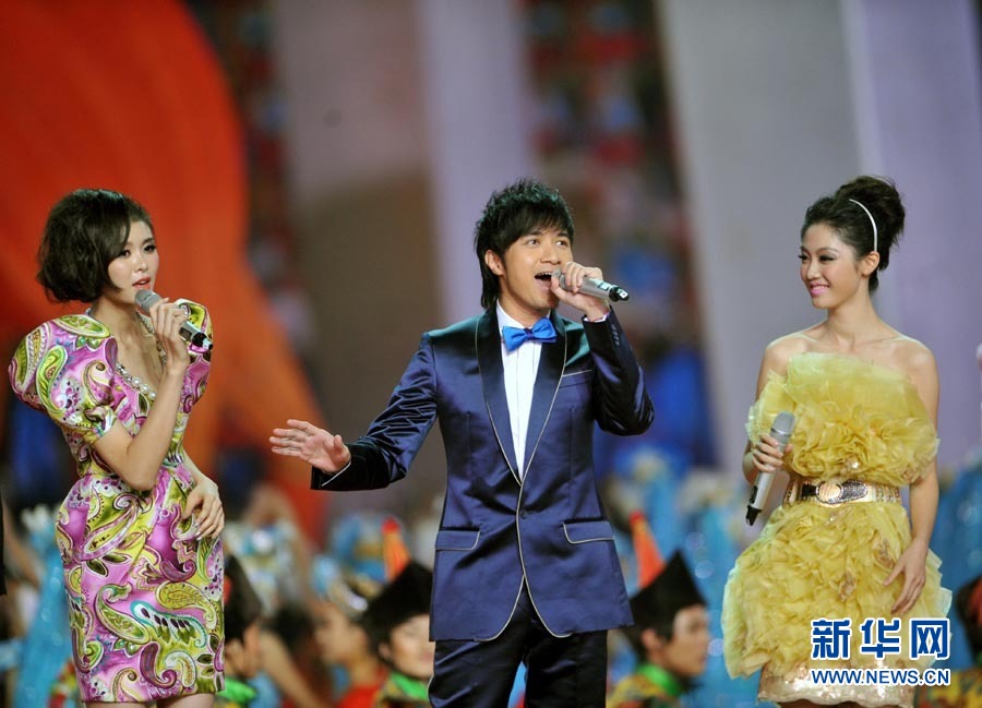 Звезды в художественных выступлениях на церемонии закрытия Азиатских игр в Гуанчжоу1