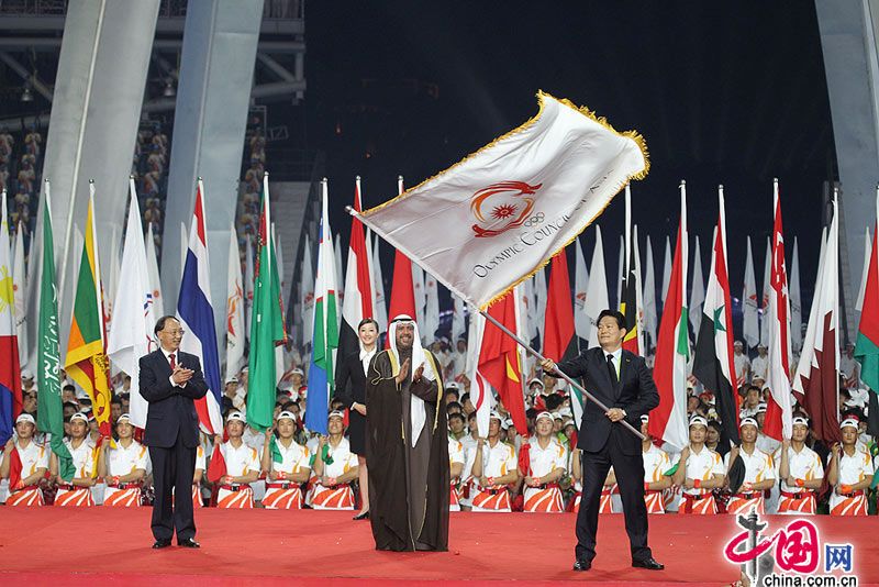 Церемония подъема, спуска и передачи флагов3