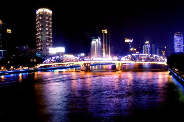 Ночные пейзажи на реке Чжуцзян