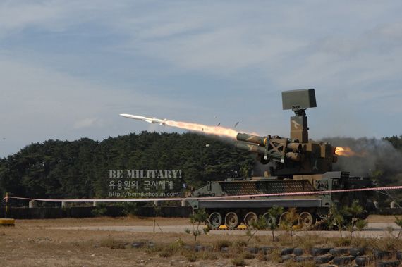 Южная Корея впервые развернула пусковые установки М270 и противовоздушные ракеты 3