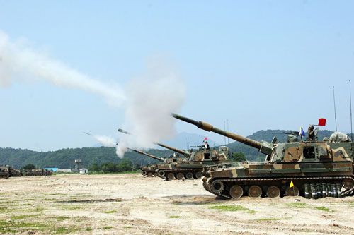 Южная Корея впервые развернула пусковые установки М270 и противовоздушные ракеты 5