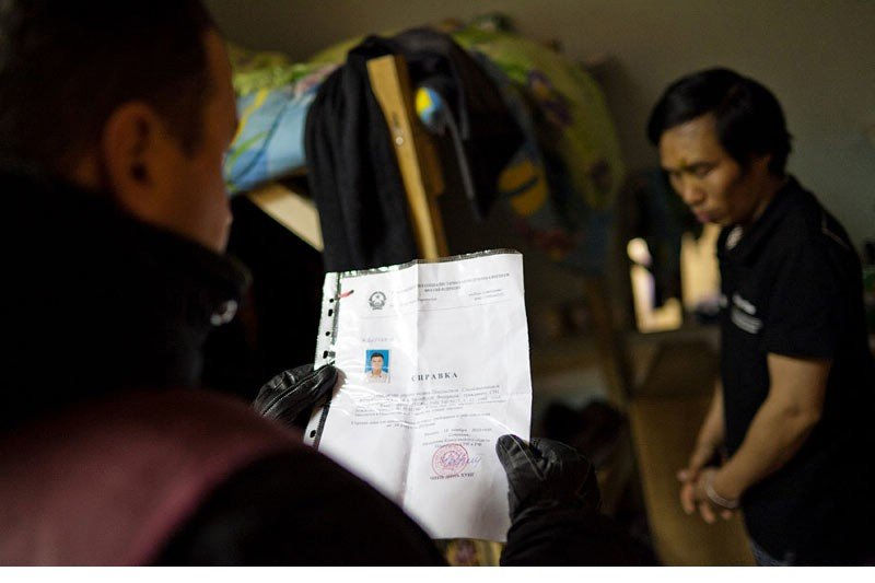 Российская миллиция грубо арестовала китайцев