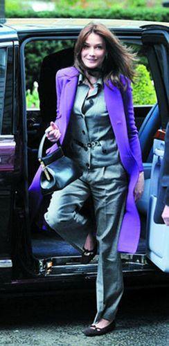 Пурпурный цвет – любимый цвет Карлы Бруни