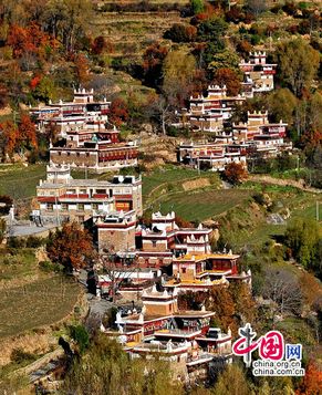 Живописный уезд Даньба Ганьцзы-Тибетского автономного округа провинции Сычуань