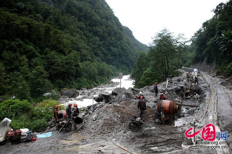 Вчера и сегодня транспорта в уезде Мото - единственном уезде Китая, который пока не имеет сети автодорог (2)