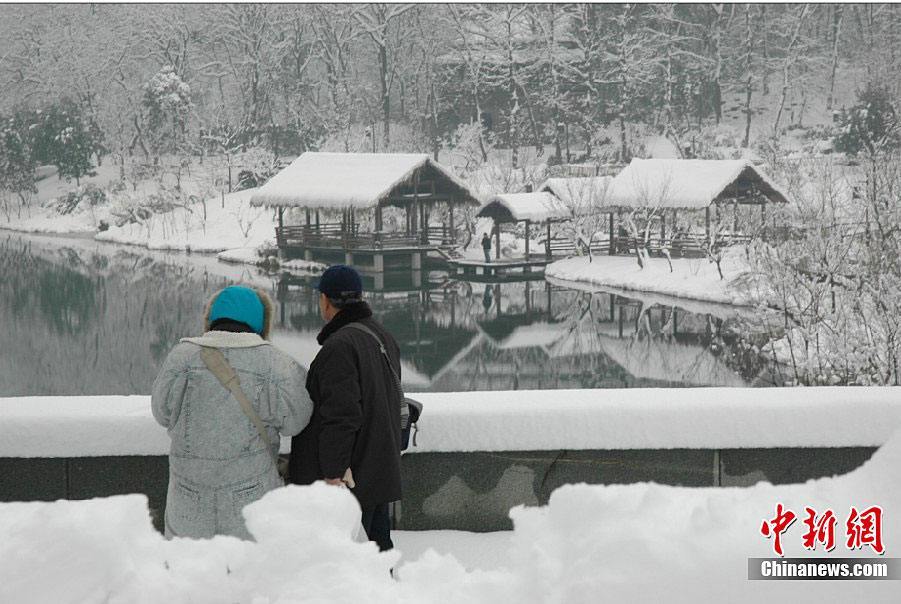 Красивые пейзажи после снегопада на юге Китая: город Ханчжоу