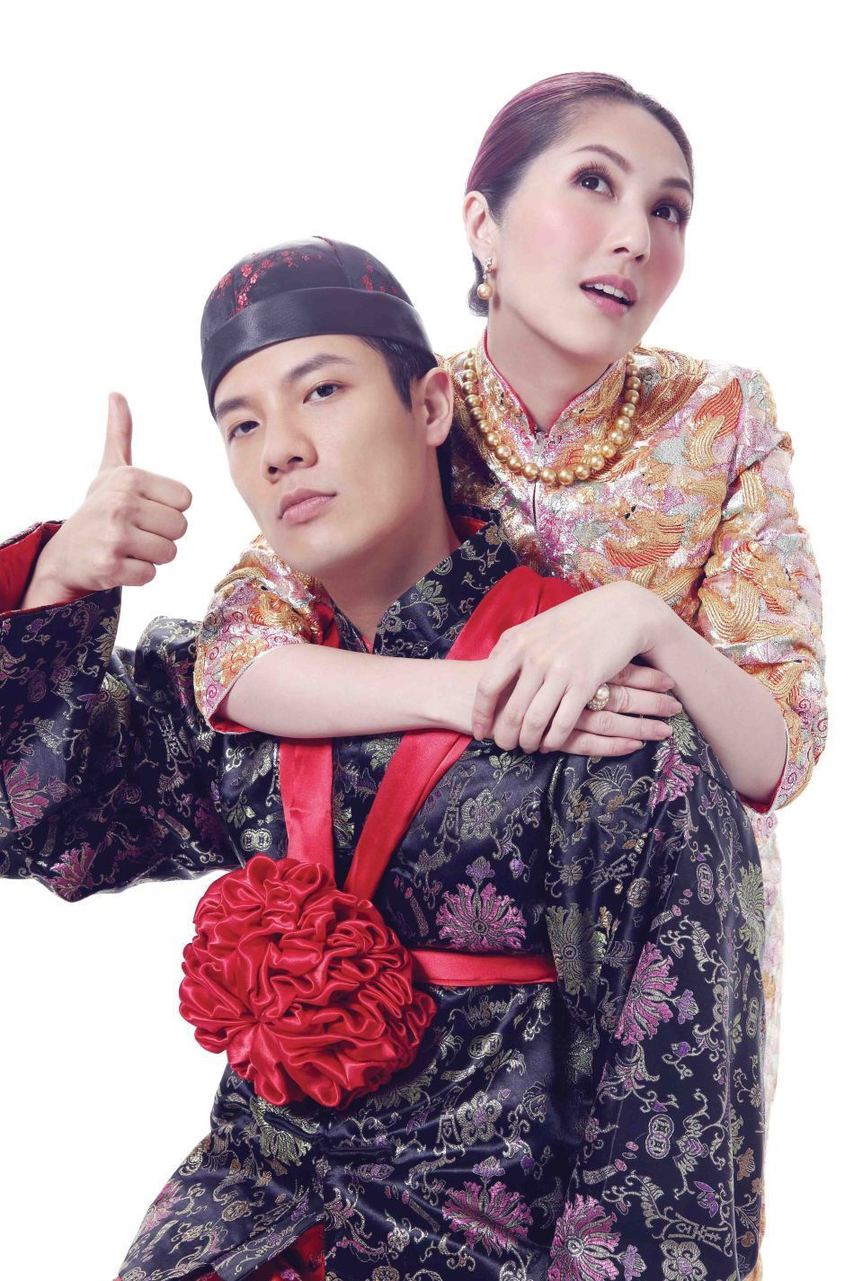 В китайском стиле свадебные фотографии четы Ян Цяньхуа и Дин Цзыгао