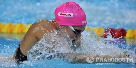Юлия Ефимова (на фото) выиграла две медали высшего достоинства на чемпионате Европы по плаванию в Будапеште. Пловчиха была лучшей на дистанциях 50 и 100 метров брассом.