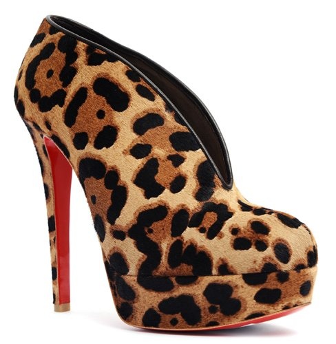 Туфли с расцветкой леопарда от бренда «Christian Louboutin»