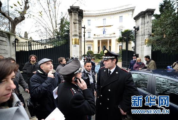В посольстве Греции в Италии обнаружена посылка-бомба