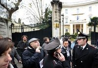 В посольстве Греции в Италии обнаружена посылка-бомба