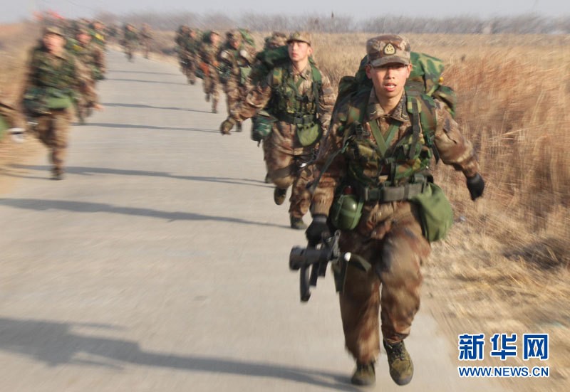 Зимние тренировки одной мотострелковой дивизии в Цзинаньском военном округе 8
