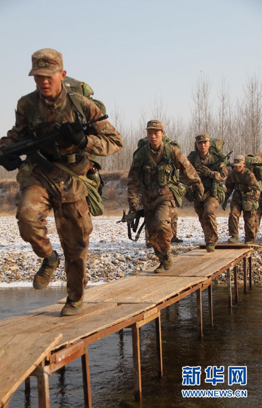 Зимние тренировки одной мотострелковой дивизии в Цзинаньском военном округе 9
