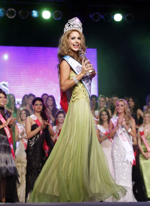 Победительницей 'Мисс Международный Туризм-2010'стала голландская девушка