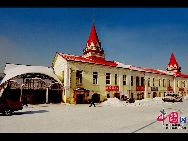 Этот архитектурный ансамбль был создан во время прокладки россиянами Китайской восточной железной дороги. В его состав вошли 6 сооружений русского стиля. В 2006 году он был признан ключевой культурной реликвией, находящейся под государственной охраной. 