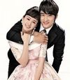 Корейские звезды Сон Сын Хон и Ким Тэ Хи в свадебных костюмах