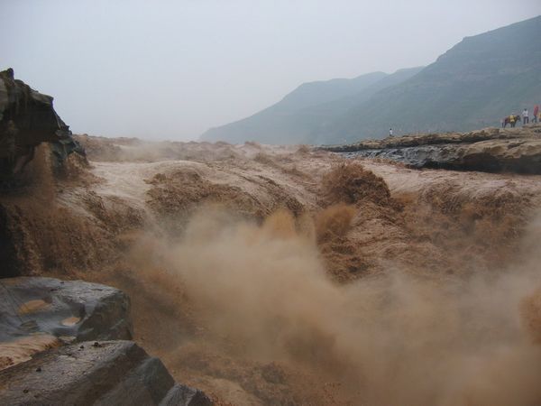 Водопад Хукоу на реке Хуанхэ