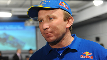 Чагин вернул лидерство в общем зачете ралли 'Дакар', выиграв 10-й этап