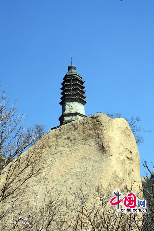 Разнообразные пагоды в Пекине 