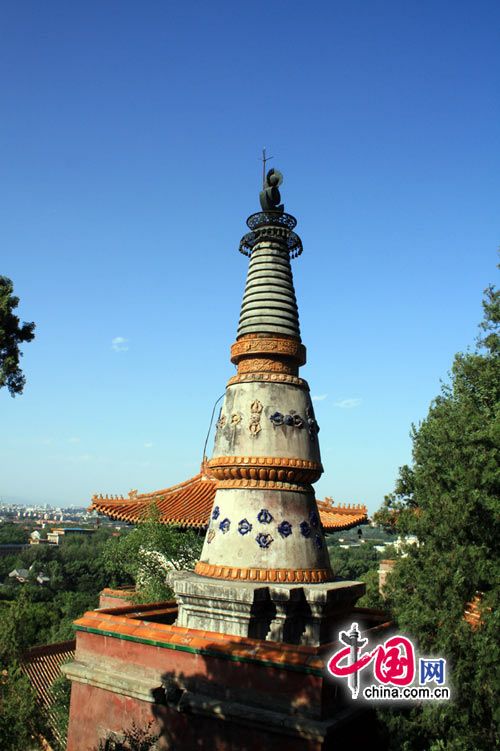 Разнообразные пагоды в Пекине 