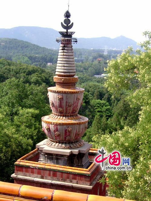 Разнообразные пагоды в Пекине 