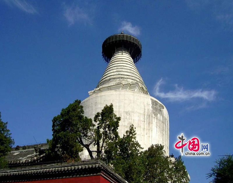 Разнообразные пагоды в Пекине 