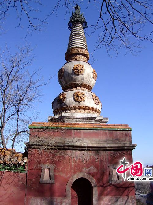 Разнообразные пагоды в Пекине 