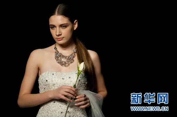 Показ новых коллекций свадебных платьев международных дизайнеров в Сянгане 